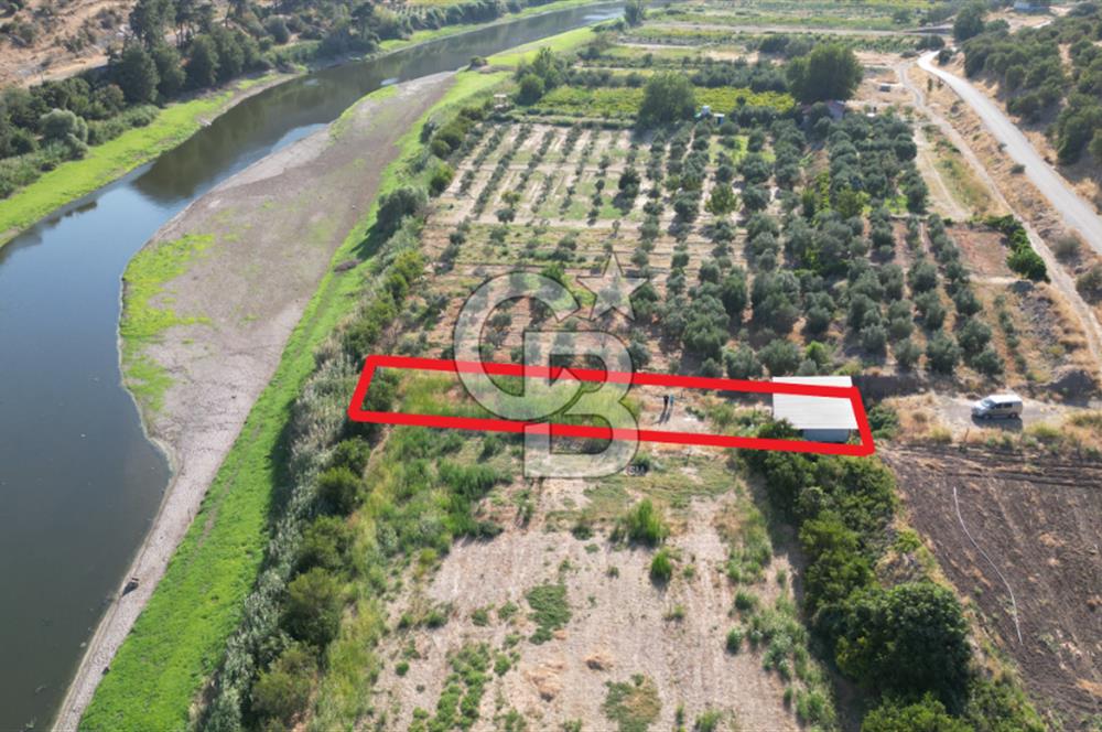 MENEMEN SÜLEYMANLIDA GEDİZ NEHRİ KENARINDA 571M2 HOBİ BAHÇELİ EV