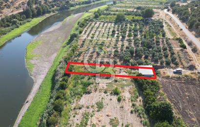 MENEMEN SÜLEYMANLIDA GEDİZ NEHRİ KENARINDA 571M2 HOBİ BAHÇELİ EV