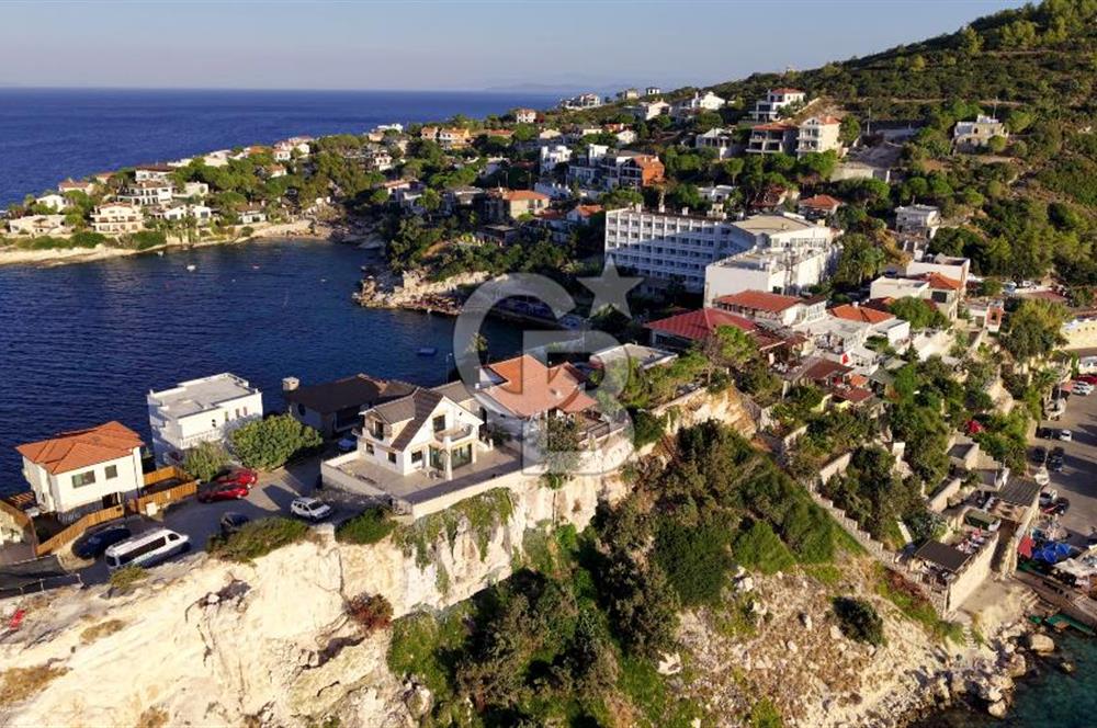 KARABURUN İSKELEDE SATILIK VİLLA