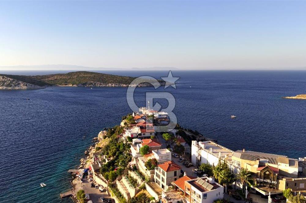 KARABURUN İSKELEDE SATILIK VİLLA