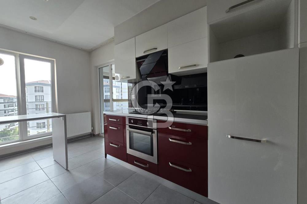 ÇAKIRLAR GÖBEK'TE EBEVEYN BANYOLU, KİLERLİ KİRALIK 4+1 DAİRE