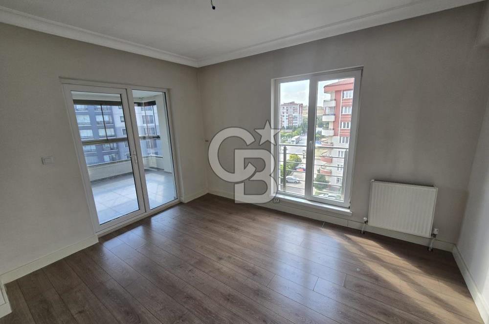 ÇAKIRLAR GÖBEK'TE EBEVEYN BANYOLU, KİLERLİ KİRALIK 4+1 DAİRE