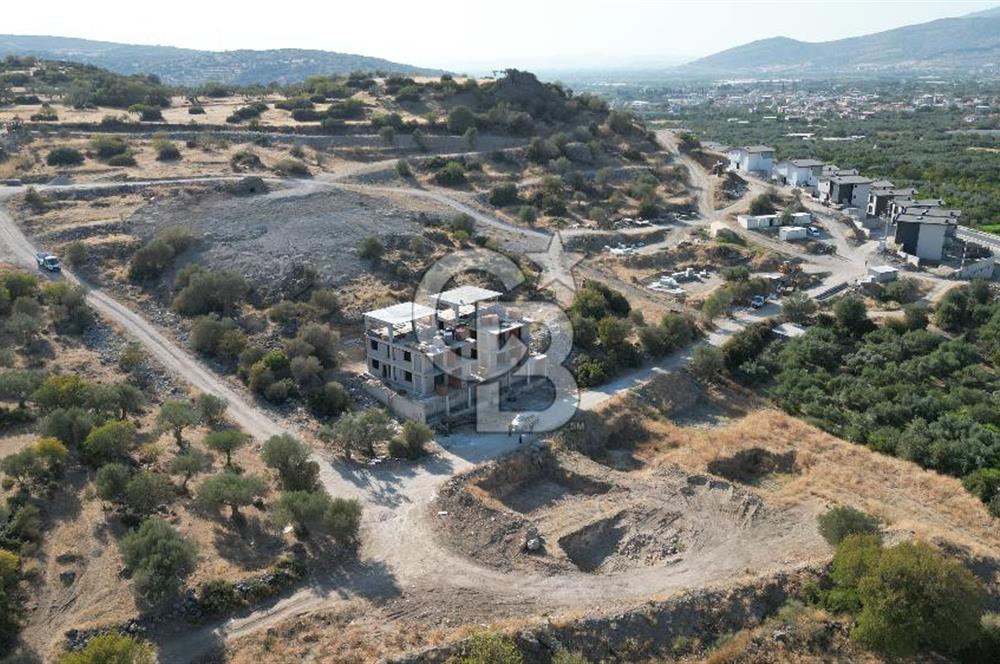 MENEMEN EMİRALEM GÖKTEPE DE SATILIK 4+1 210M2 VİLLA