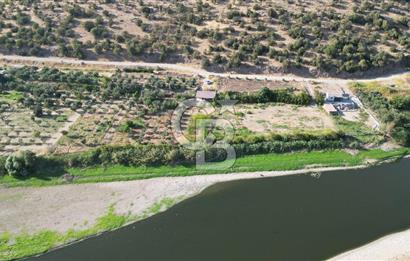 MENEMEN SÜLEYMANLIDA GEDİZ NEHRİ KENARINDA 571M2 HOBİ BAHÇELİ EV