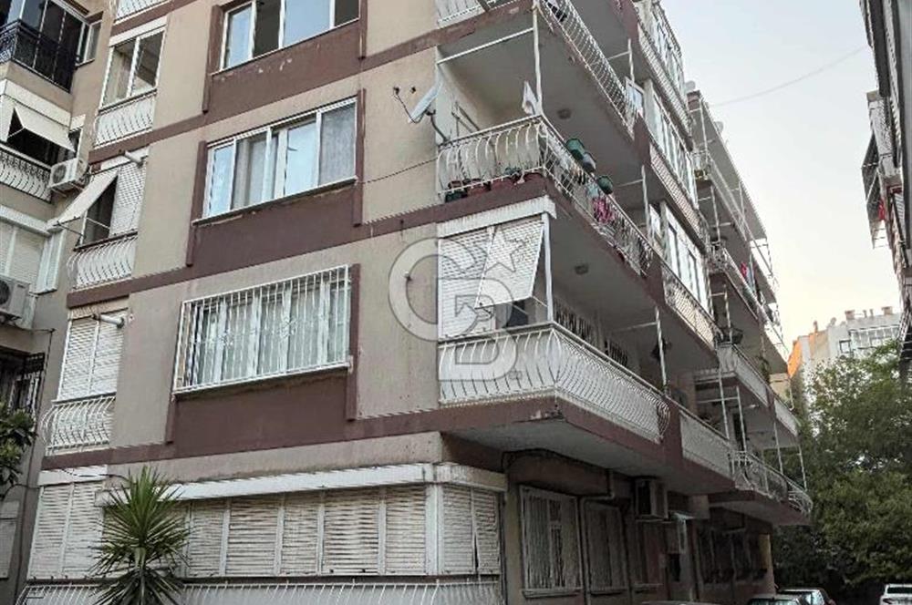 Karşıyaka, Tersane Mahallesinde 2+1 Satılık Daire 