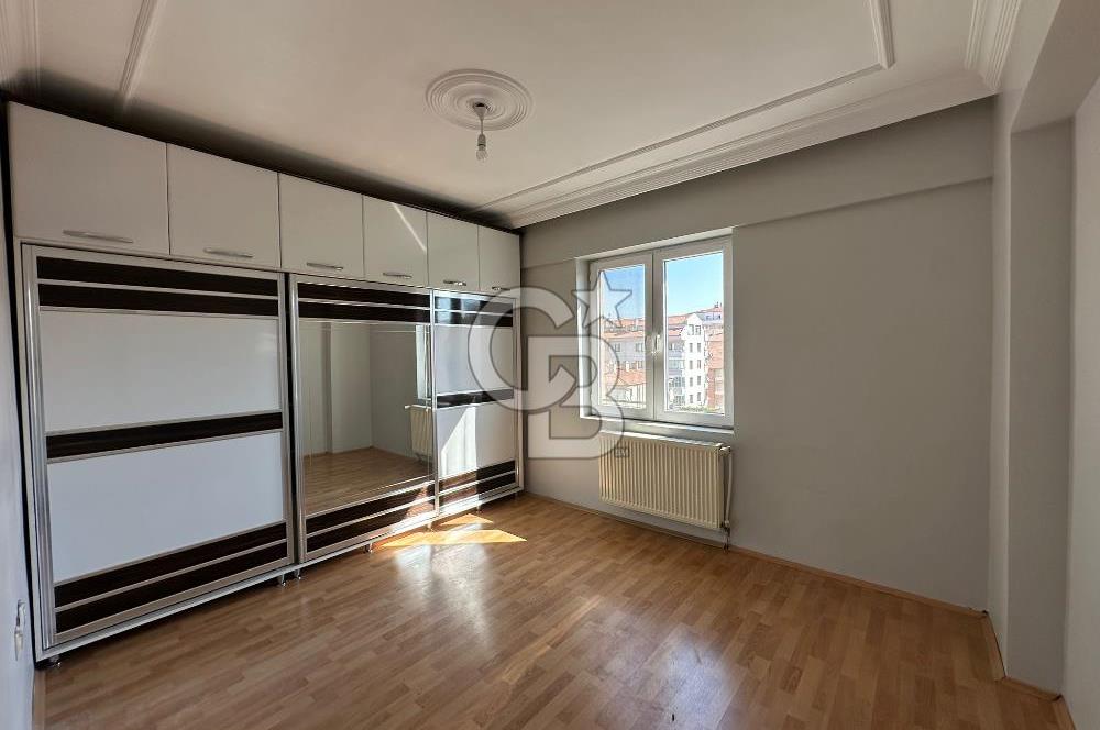 fevzi çakmak mahallesinde kiralık 3+1 daire