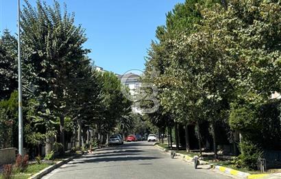 BAHÇEŞEHİR UPHİLL'DE 1100 M2 HAVUZLU, ÖZEL BAHÇELİ MALİKANE