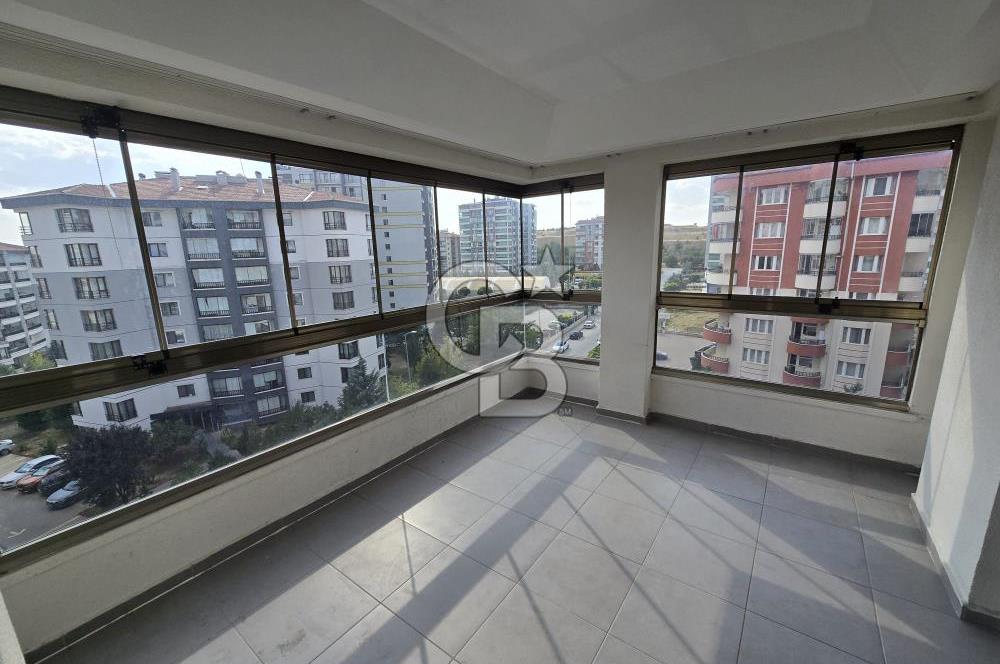 ÇAKIRLAR GÖBEK'TE EBEVEYN BANYOLU, KİLERLİ KİRALIK 4+1 DAİRE