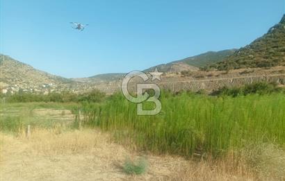 MENEMEN SÜLEYMANLIDA GEDİZ NEHRİ KENARINDA 571M2 HOBİ BAHÇELİ EV