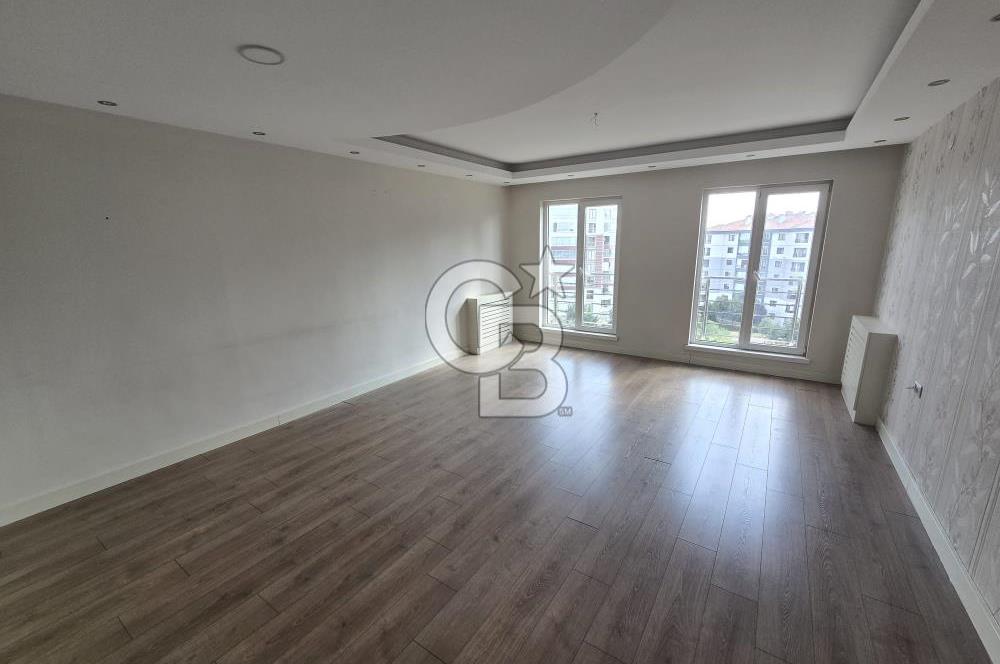 ÇAKIRLAR GÖBEK'TE EBEVEYN BANYOLU, KİLERLİ KİRALIK 4+1 DAİRE