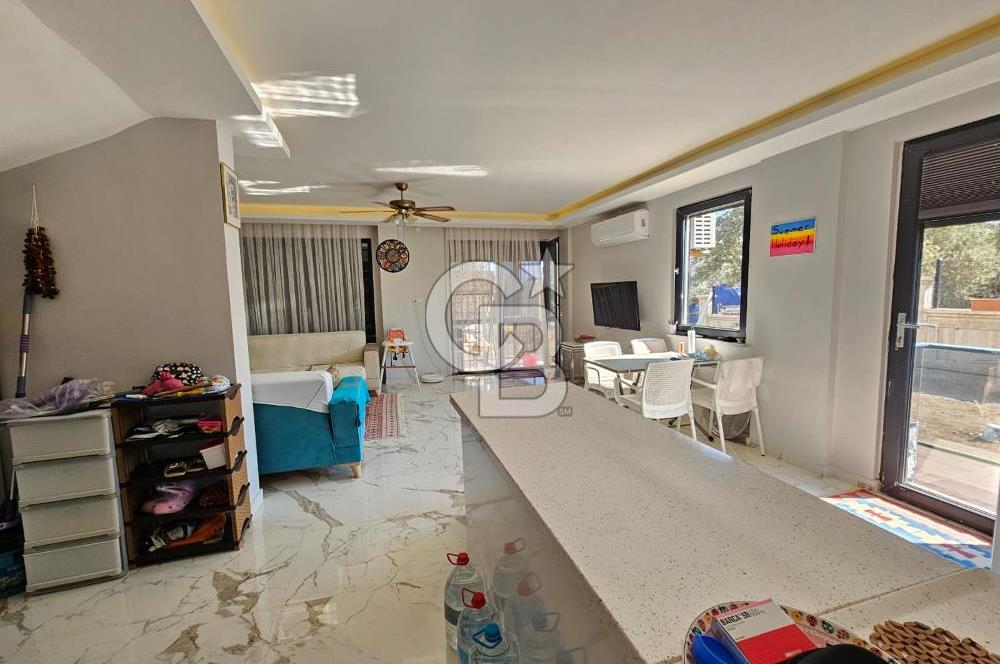 Ayvalık Sarımsaklıda Köşe Konumlu 3+1 Villa
