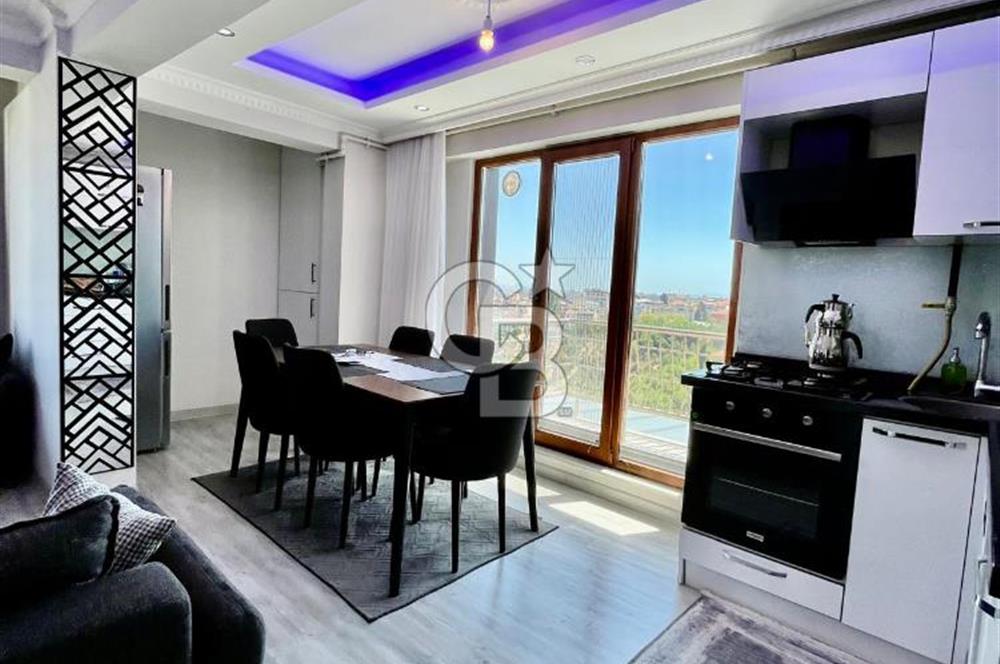 Rami Panaroma Sitesinde Haliç Manzaralı Teraslı Dubleks Daire