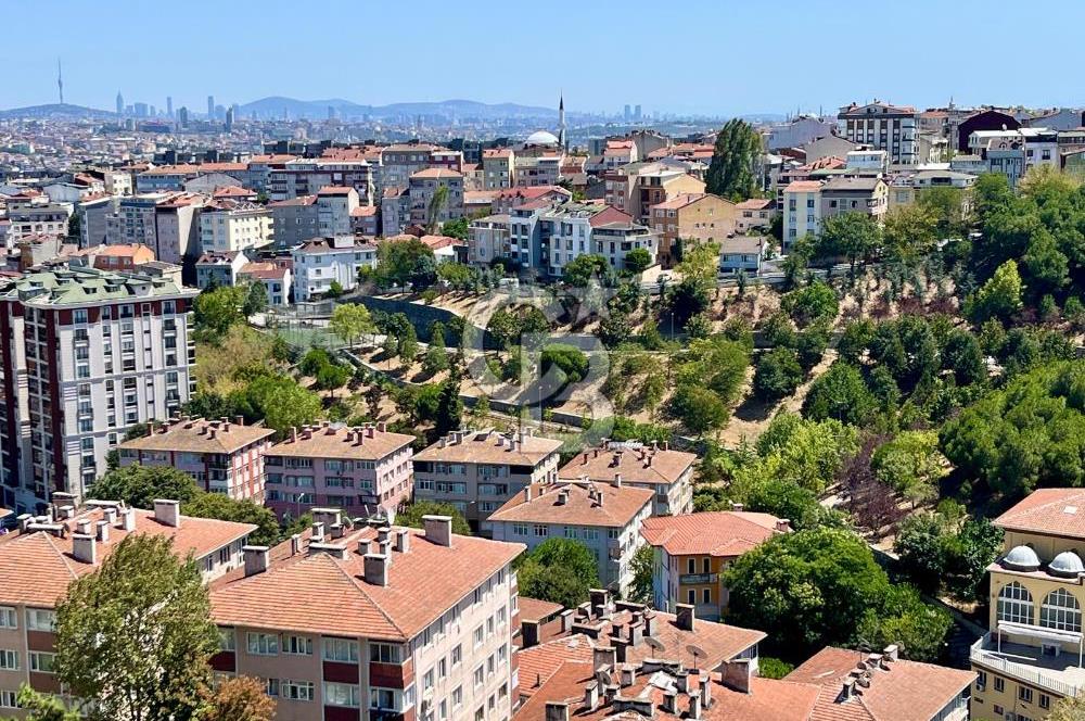Rami Panaroma Sitesinde Haliç Manzaralı Teraslı Dubleks Daire
