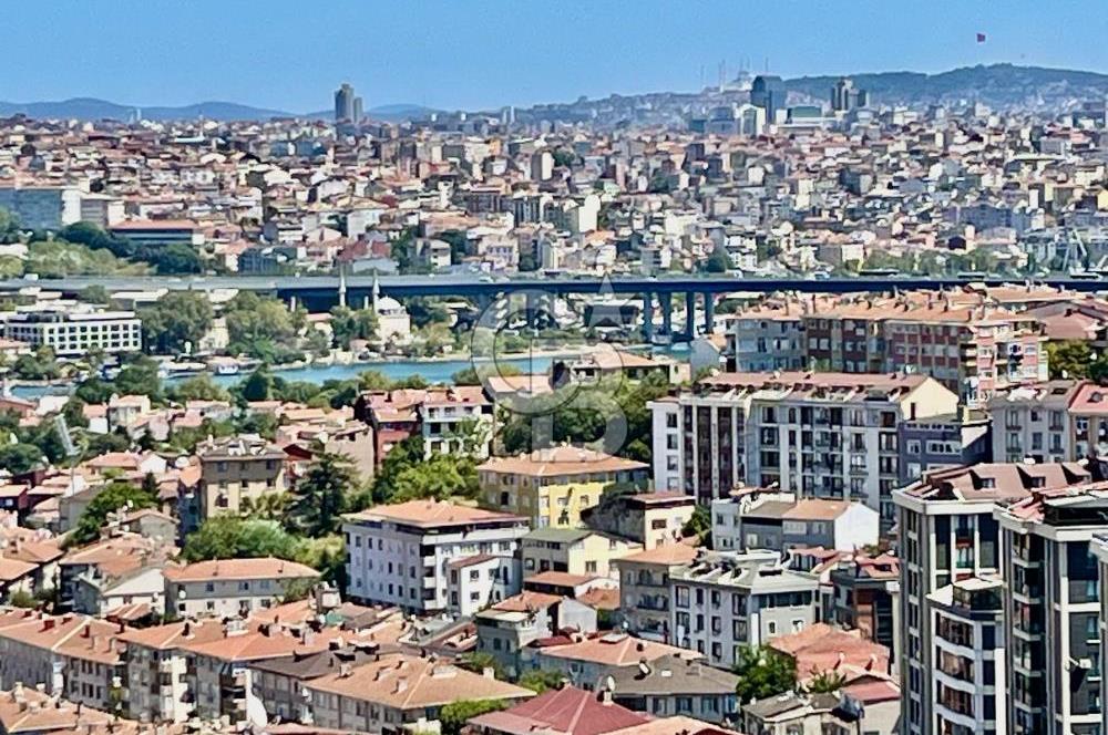 Rami Panaroma Sitesinde Haliç Manzaralı Teraslı Dubleks Daire