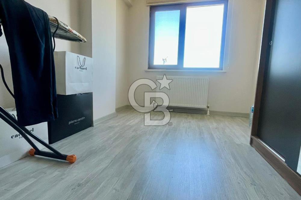 Rami Panaroma Sitesinde Haliç Manzaralı Teraslı Dubleks Daire