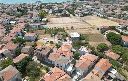 Cunda'da Satılık Çift Parselli Fırsat Mülk