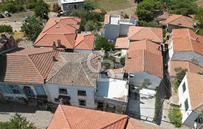 Cunda'da Satılık Çift Parselli Fırsat Mülk