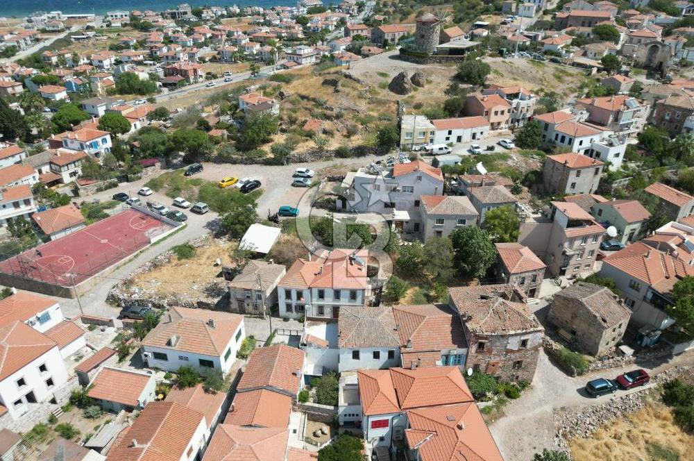 Cunda'da Satılık Çift Parselli Fırsat Mülk