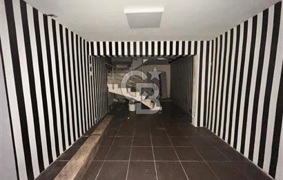 Buca Dumlupınar'da Cadde Üzerinde Köşe Dükkan