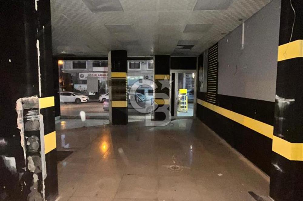 Buca Dumlupınar'da Cadde Üzerinde Köşe Dükkan