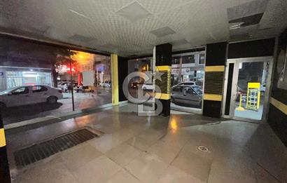 Buca Dumlupınar'da Cadde Üzerinde Köşe Dükkan