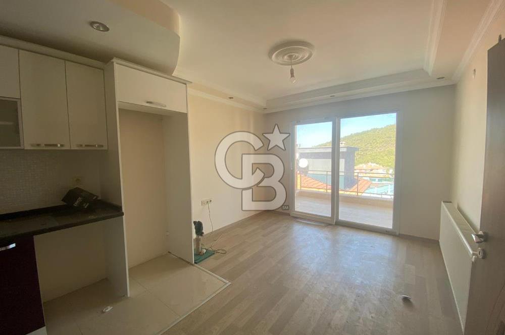 AYVALIK SARIMSAKLI DENİZ DOĞA MANZARALI ASANSÖRLÜ 4+1 TERASLI