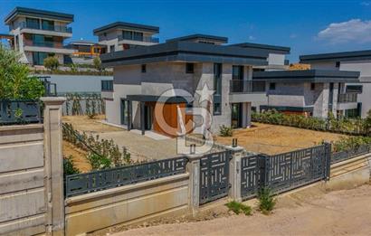 Satılık Konsept Site Projesinde Özel Tasarım Villa