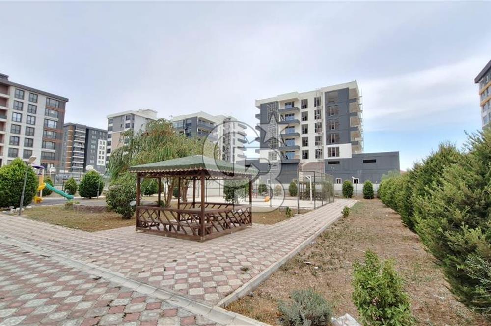 ÇANAKKALE ESENLERDE 2+1 KAPALI MUTFAK ARAKAT SATILIK DAİRE