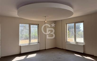 BAHÇEŞEHİR UPHİLL'DE 1100 M2 HAVUZLU ÖZEL BAHÇELİ MALİKANE