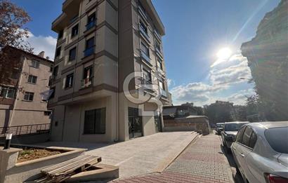 Maltepe Altayçeşmede Nihal sokak'ta sıfır binada satılık dükkan 
