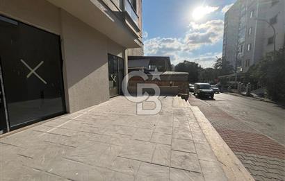 Maltepe Altayçeşmede Nihal sokak'ta sıfır binada satılık dükkan 