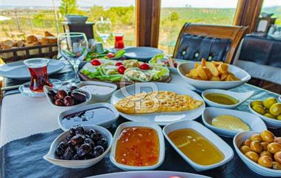 Balıkesir Burhaniye'de Turizm Yatırımı İçin Hazır Satılık Otel