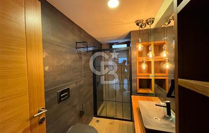 AYVALIK ÇAMLIKTA PRESTİJLİ SİTE TAM MÜSTAKİL SATILIK VİLLA
