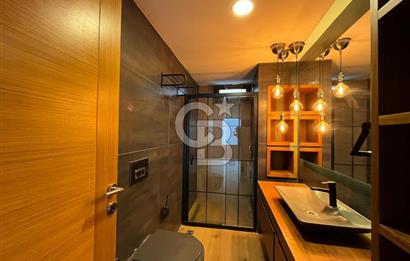 AYVALIK ÇAMLIKTA PRESTİJLİ SİTE TAM MÜSTAKİL SATILIK VİLLA