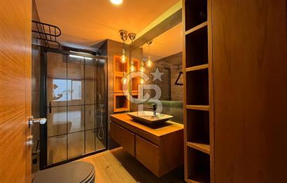 AYVALIK ÇAMLIKTA PRESTİJLİ SİTE TAM MÜSTAKİL SATILIK VİLLA