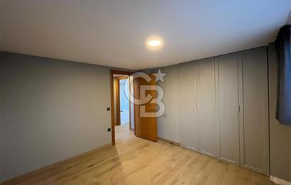 AYVALIK ÇAMLIKTA PRESTİJLİ SİTE TAM MÜSTAKİL SATILIK VİLLA