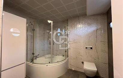 AYVALIK ÇAMLIKTA PRESTİJLİ SİTE TAM MÜSTAKİL SATILIK VİLLA