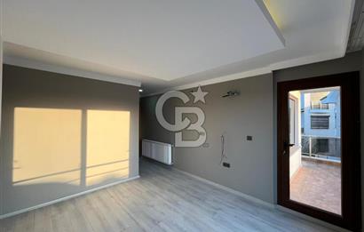 AYVALIK ÇAMLIKTA PRESTİJLİ SİTE TAM MÜSTAKİL SATILIK VİLLA