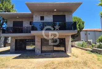 Burak Kul'dan ÇEŞME TATİL SİTESİNDE Fırsat Villa 