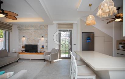 Foça Kazım Dirik Mah. Satılık Müstakil Havuzlu 5+1 Villa