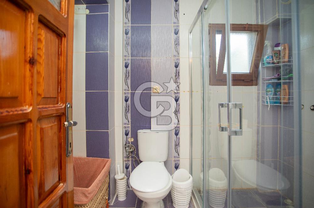 Yenifoça Donatkentte Satılık 3+1 Eşyalı Müstakil Villa