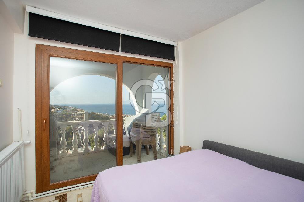Yenifoça Donatkentte Satılık 3+1 Eşyalı Müstakil Villa