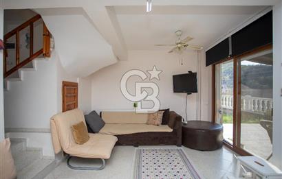 Yenifoça Donatkentte Satılık 3+1 Eşyalı Müstakil Villa