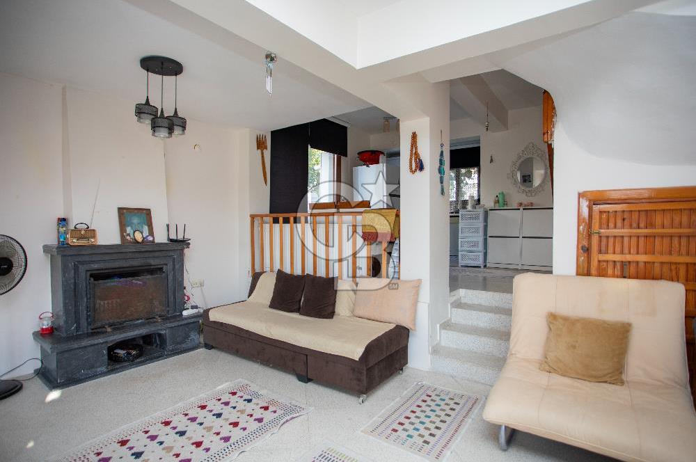 Yenifoça Donatkentte Satılık 3+1 Eşyalı Müstakil Villa