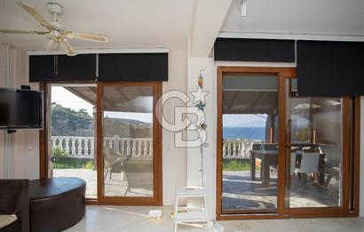 Yenifoça Donatkentte Satılık 3+1 Eşyalı Müstakil Villa