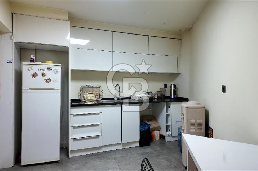 İzmir, Alsancak, Kültür Mah. 190 m2 Kiralık Dükkan & Mağaza
