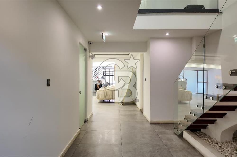 İzmir, Alsancak, Kültür Mah. 190 m2 Kiralık Dükkan & Mağaza