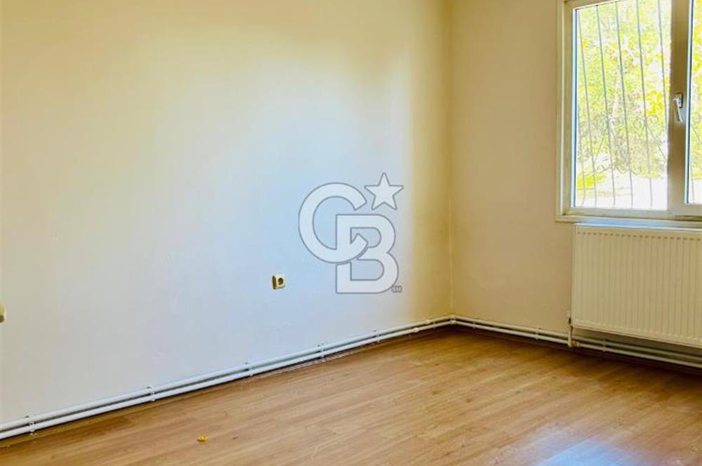 Narlıdere Narbel Sitesi 'nde Giriş Katta 3+1 Kiralık Daire