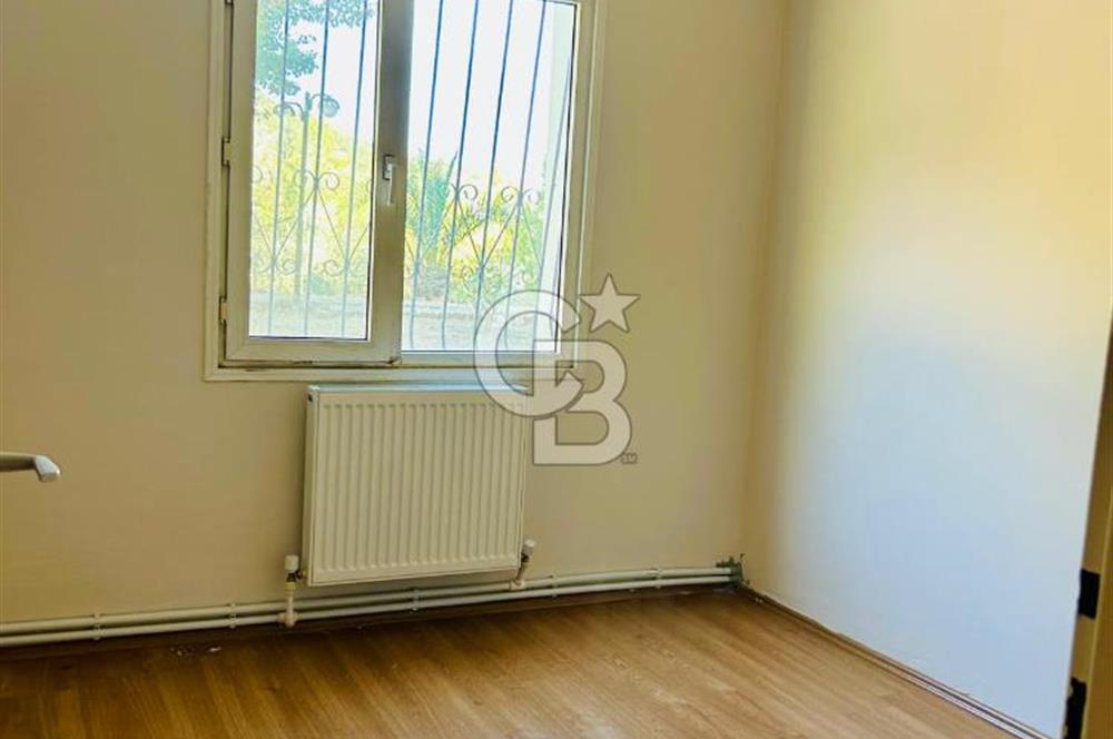 Narlıdere Narbel Sitesi 'nde Giriş Katta 3+1 Kiralık Daire