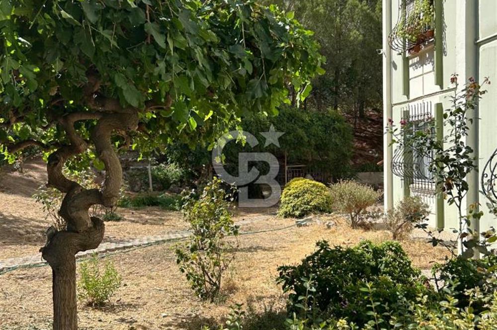 Narlıdere Narbel Sitesi 'nde Giriş Katta 3+1 Kiralık Daire